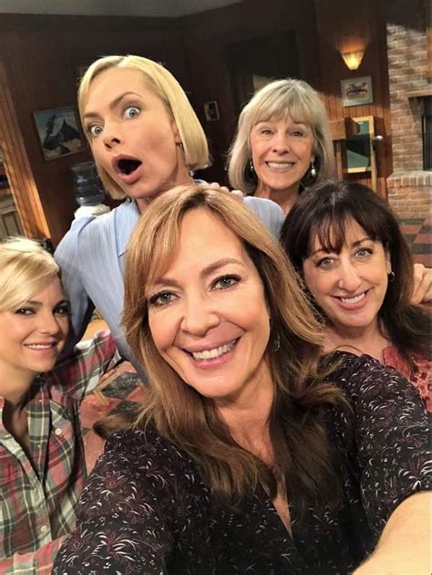 Meet the Cast of Mom TV Show.